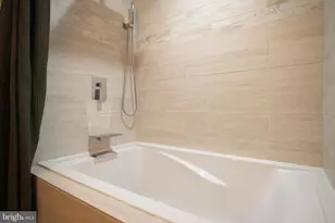 2451 Midtown Ave, Alexandria, VA 22303 - Photo 10