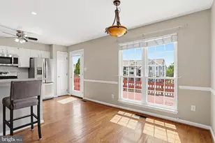 6891 Signature Cir, Alexandria, VA 22310 - Photo 6