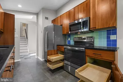 12484 Wendell Holmes Road, Herndon, VA 20171 - Photo 20