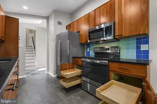 12484 Wendell Holmes Rd, Herndon, VA 20171 - Photo 20