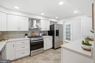 7000 Alicent Pl, McLean, VA 22101 - Photo 10