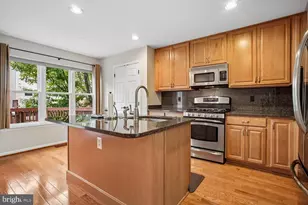 6618 Hunter Creek Ln, Alexandria, VA 22315 - Photo 10