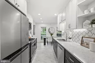 1827 Abbotsford Dr, Vienna, VA 22182 - Photo 6