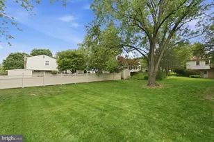 1827 Abbotsford Dr, Vienna, VA 22182 - Photo 38