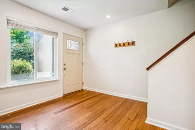 9082 Arlington Boulevard, Fairfax, VA 22031 - Photo 4
