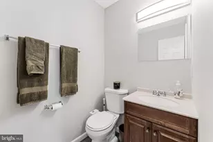 5563 First Statesman Ln, Alexandria, VA 22312 - Photo 4