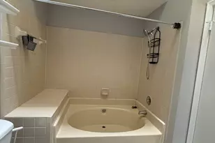 12359 Strong Ct, Fairfax, VA 22033 - Photo 6