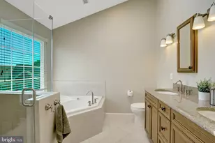 5757 Governors Pond Cir, Alexandria, VA 22310 - Photo 22
