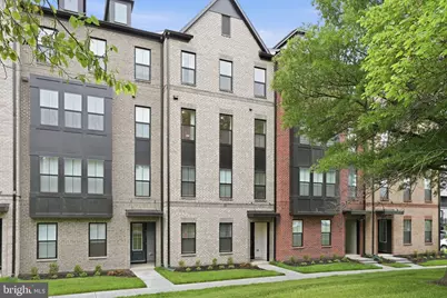 4835 Bauhaus Square #104, Chantilly, VA 20151 - Photo 1