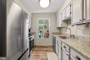 9694 Poindexter Ct, Burke, VA 22015 - Photo 10