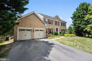 6116 Oakengate Way, Centreville, VA 20120 - Photo 2
