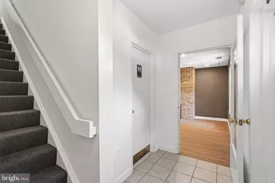 8212 Old Courthouse Road #2, Vienna, VA 22182 - Photo 4