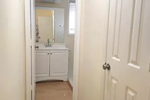 4507 Highland Green Ct, Alexandria, VA 22312 - Photo 14