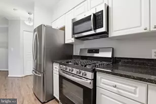 2204 Westcourt Ln, Herndon, VA 20170 - Photo 10
