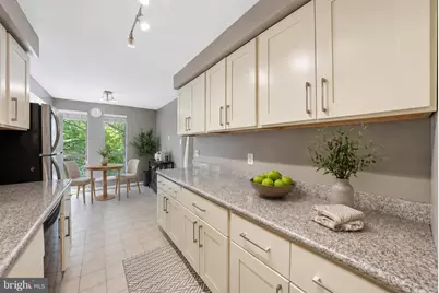 11252 Chestnut Grove Square #248, Reston, VA 20190 - Photo 8