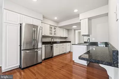 9932 Longford Court, Vienna, VA 22181 - Photo 10