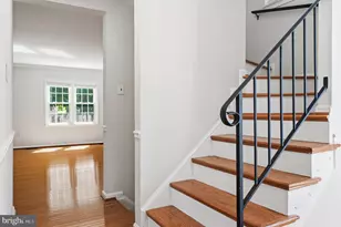 9932 Longford Ct, Vienna, VA 22181 - Photo 4