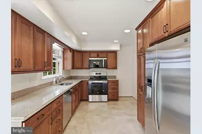 6800 Sydenstricker Road, Springfield, VA 22152 - Photo 12