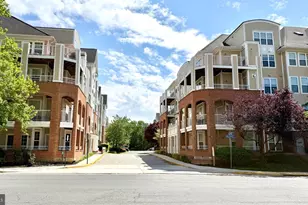 2700 Bellforest Ct, Vienna, VA 22180 - Photo 2