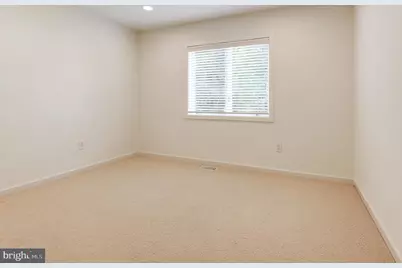 2450 Brussels Court, Reston, VA 20191 - Photo 32