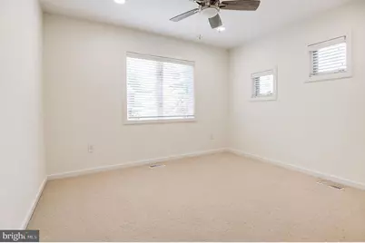 2450 Brussels Court, Reston, VA 20191 - Photo 34