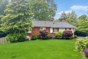 7030 Donna Cir, Annandale, VA 22003 - Photo 2