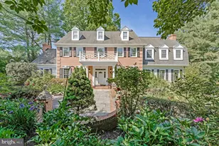 10034 Scenic View Terrace, Vienna, VA 22182 - Photo 2