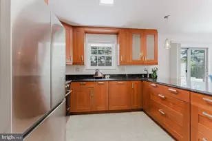 5408 Dublin Ave, Springfield, VA 22151 - Photo 16