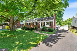 3220 Norfolk Ln, Falls Church, VA 22042 - Photo 2