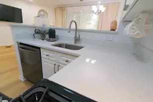 12903 Alton Square, Herndon, VA 20170 - Photo 6
