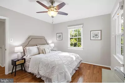 10869 Oak Green Court, Burke, VA 22015 - Photo 6