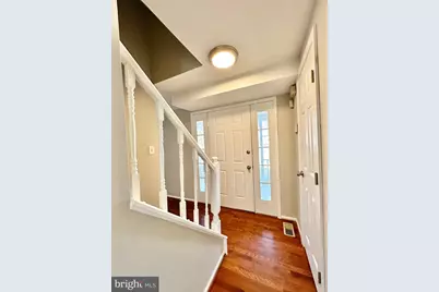 7649 Fallswood Way, Lorton, VA 22079 - Photo 4