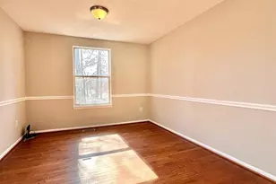 7649 Fallswood Way, Lorton, VA 22079 - Photo 14