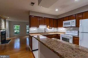 10198 Ashbrooke Ct, Oakton, VA 22124 - Photo 16
