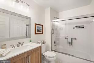11575 Cavalier Landing Ct, Fairfax, VA 22030 - Photo 18