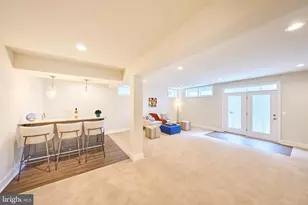 605 Meadow Ln SW, Vienna, VA 22180 - Photo 20