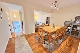 9710 Lakepointe Dr, Burke, VA 22015 - Photo 2