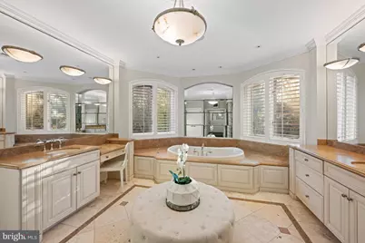 8305 Fox Haven Drive, McLean, VA 22102 - Photo 36