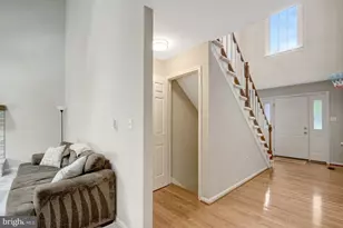 7729 Silver Sage Ct, Springfield, VA 22153 - Photo 8