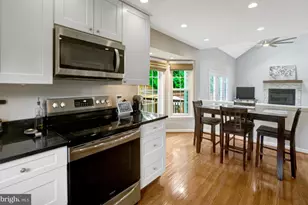 7729 Silver Sage Ct, Springfield, VA 22153 - Photo 14
