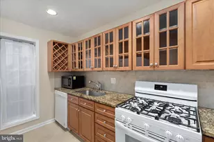 10110 Oakton Terrace Rd, Oakton, VA 22124 - Photo 1