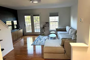 8374 Hunter Murphy Cir, Alexandria, VA 22309 - Photo 2