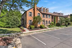 5916 Wescott Hills Way, Alexandria, VA 22315 - Photo 4