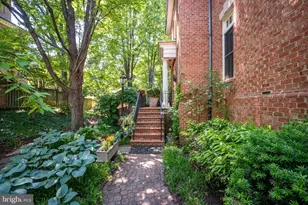 2026 Mayfair McLean Ct, Falls Church, VA 22043 - Photo 6