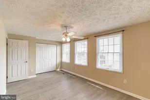 6302 Betsy Ross Ct, Centreville, VA 20121 - Photo 18