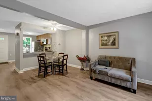 8414 Cedar Falls Ct, Springfield, VA 22153 - Photo 6