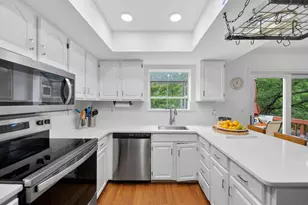 5700 Mason Bluff Dr, Burke, VA 22015 - Photo 12
