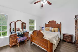 5700 Mason Bluff Dr, Burke, VA 22015 - Photo 22