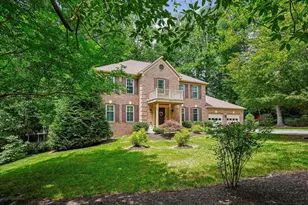 5810 Hannora Ln, Fairfax Station, VA 22039 - Photo 2