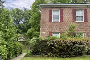 6415 Blarney Stone Ct, Springfield, VA 22152 - Photo 2